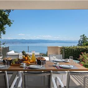 4 Bedroom Villa with Salt Water Pool, Private mini golf course and Rooftop Terrace near Opatija, Sleeps 8